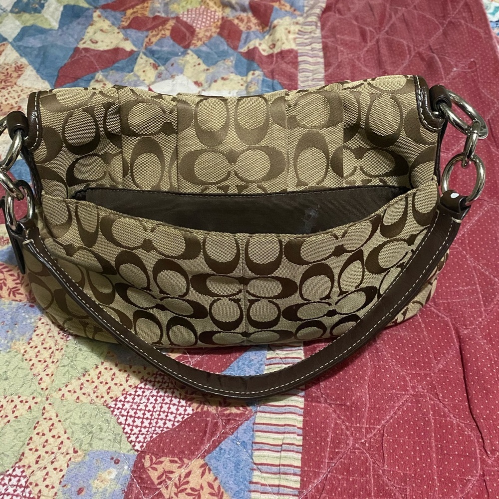 Coach - Picture 2 of 6